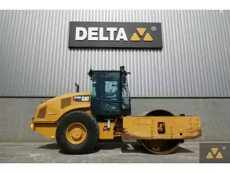 Egyhengeres henger 2018 Caterpillar CS76B (2)