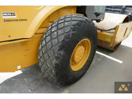 Egyhengeres henger 2018 Caterpillar CS76B (25)