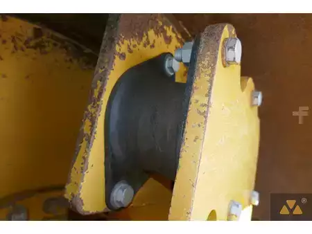 Egyhengeres henger 2018 Caterpillar CS76B (37)