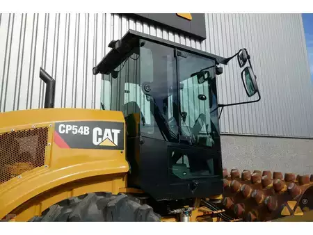 Single drum compactors 2018 Caterpillar CP54B (10)