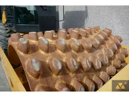 Single drum compactors 2018 Caterpillar CP54B (12)