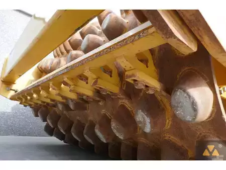 Single drum compactors 2018 Caterpillar CP54B (15)