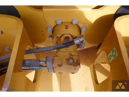 Single drum compactors 2018 Caterpillar CP54B (21)