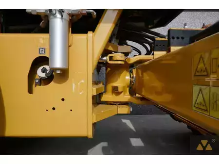 Single drum compactors 2018 Caterpillar CP54B (23)