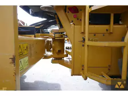 Single drum compactors 2018 Caterpillar CP54B (24)