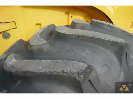 Single drum compactors 2018 Caterpillar CP54B (27)