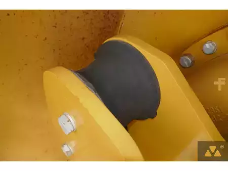 Single drum compactors 2018 Caterpillar CP54B (31)