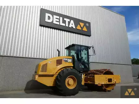 Single drum compactors 2018 Caterpillar CP54B (5)