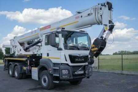 Dźwigi gąsienicowe 2025 TCM 100 SP (1)