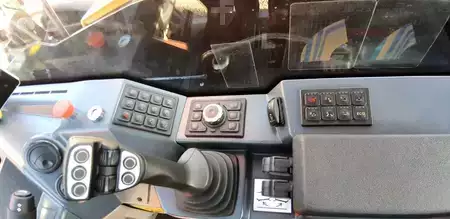 Cargadoras de ruedas 2025 Sany STH742 (14)