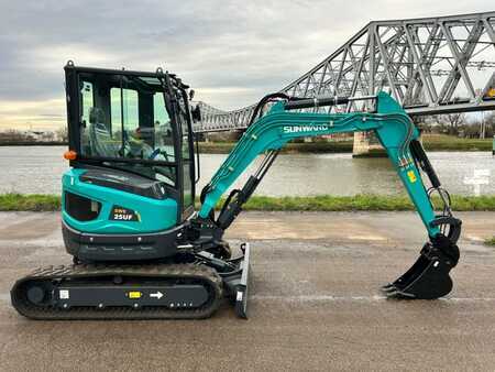 Minikaivinkoneet 2025 Sunward SWE25UF (13)