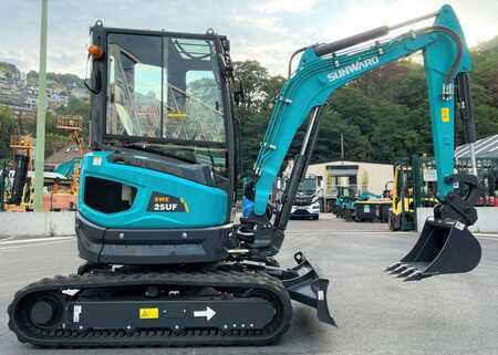 Mini kotrógép 2024 Sunward SWE25UF (2)