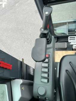 Mini kotrógép 2024 Sunward SWE25UF (9)