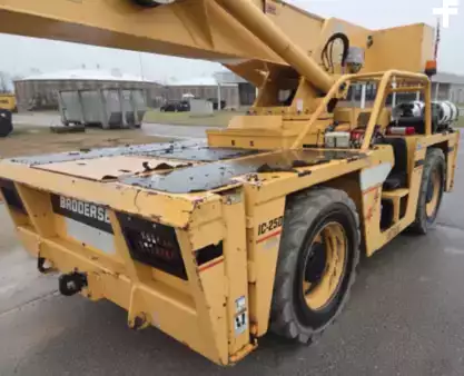 All Terrain Cranes 2013 Broderson IC250-3D (1)