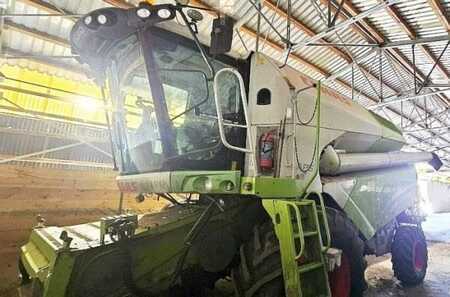 Andet 2011 CLAAS Tucano 450 (839) +V 750 (1)