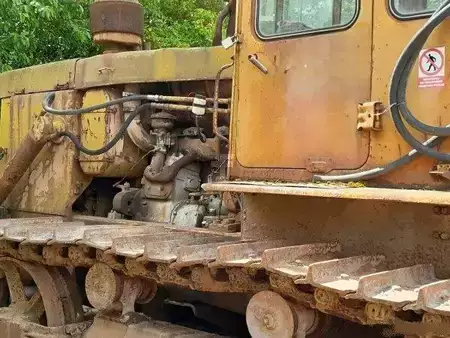 Muut 0 Traktor T 130 (11)