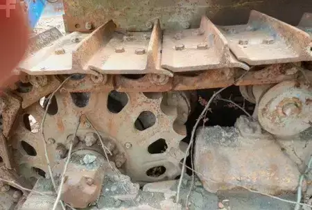 Muut 0 Traktor T 130 (6)