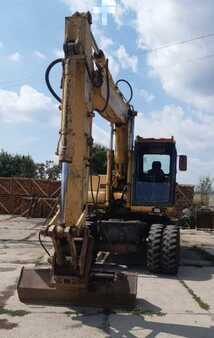 Kerekes kotrógép 1999 Komatsu PW 170 (1)