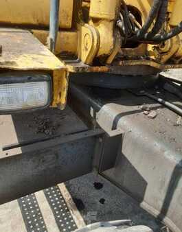 Kerekes kotrógép 1999 Komatsu PW 170 (10)