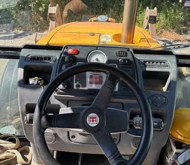Rigid Backhoe Loader 2016 Terex TLB 890 (7)