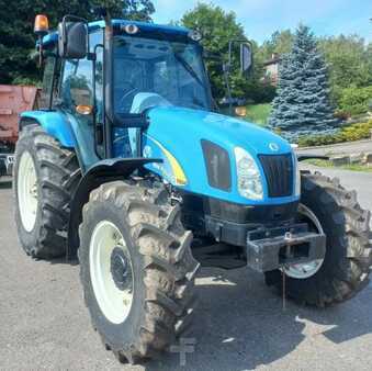 New Holland Construction T5040