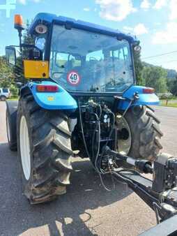 New Holland Construction T5040