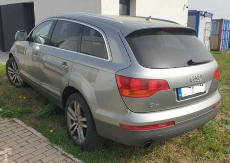 [div] _JINÉ Audi - Q7 4L AC5 quattro