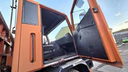 Ostatní 2000 Praga NTS 265 + sypač (10)