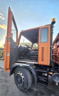 Ostatní 2000 Praga NTS 265 + sypač (8)