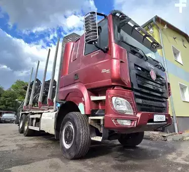 Sonstige 2017 Tatra 158 Phoenix (Prasident) +UMIKOV 15 +HIAB Loglift 1 (1)