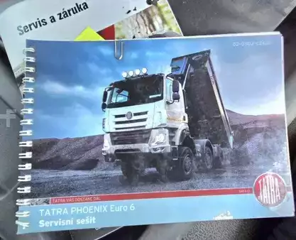 Sonstige 2017 Tatra 158 Phoenix (Prasident) +UMIKOV 15 +HIAB Loglift 1 (8)