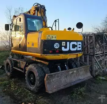 Wheel Excavators 2011 JCB JS 145 W (1)