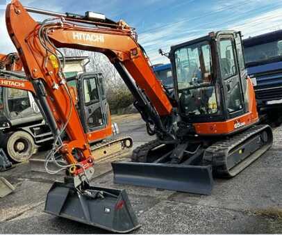 Mini excavadoras 2022 Hitachi ZX65 USB-6 CLR (17)