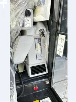 Mini excavadoras 2022 Hitachi ZX65 USB-6 CLR (9)