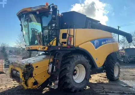 Annet 2011 New Holland Construction CR 9080 (1)
