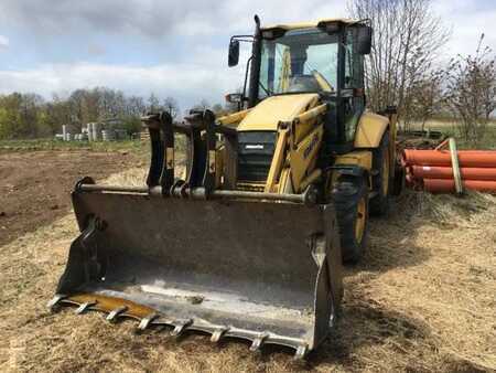 Koparko - Ładowarki sztywne 2005 Komatsu WB 97 R2 (6)
