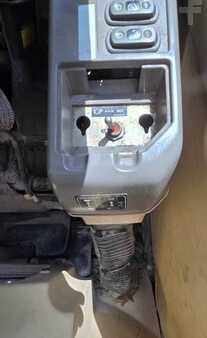 Korečková rýpadla 2000 Caterpillar 330 BL (15)