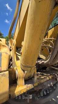 Korečková rýpadla 2000 Caterpillar 330 BL (16)