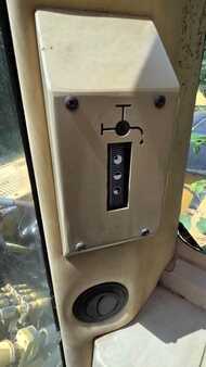 Korečková rýpadla 2000 Caterpillar 330 BL (18)