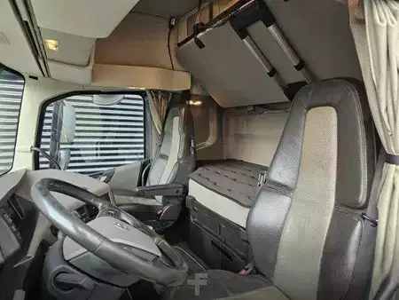 Outro 2018 Volvo FH 540 + HIAB 548 (13)