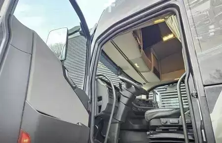 Outro 2018 Volvo FH 540 + HIAB 548 (15)
