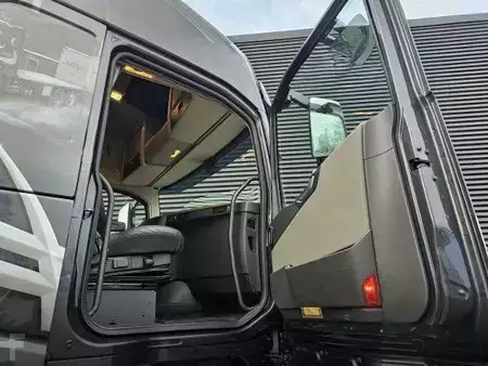 Outro 2018 Volvo FH 540 + HIAB 548 (19)