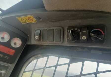 Crawler Loaders 2012 Caterpillar 289 C (11)