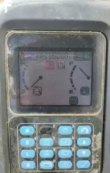 Escavadora de rastos 2005 Komatsu PC 210 LC (7)