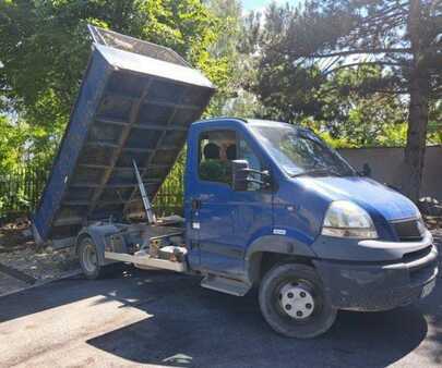 Outro 2008 Renault Mascott 130.65 (3)