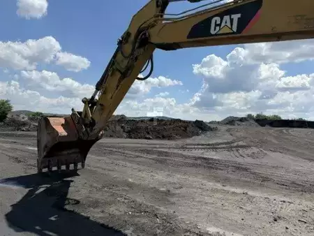Koparki gąsienicowe 2013 Caterpillar 320E L (Long) (4)