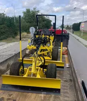 Grejdry 2023 [div] _JINÉ (USA) LG Laser-Grader 106 PCE-E 6WD (2)