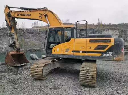 Escavadora de rastos 2018 Hyundai HX 300L (1)