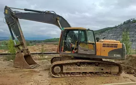 Excavadoras de cadenas 2009 Volvo EC 240 CL (3)