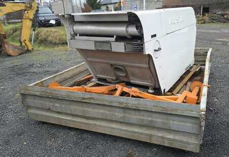 Annet 2014 Ausa B 200H (14)